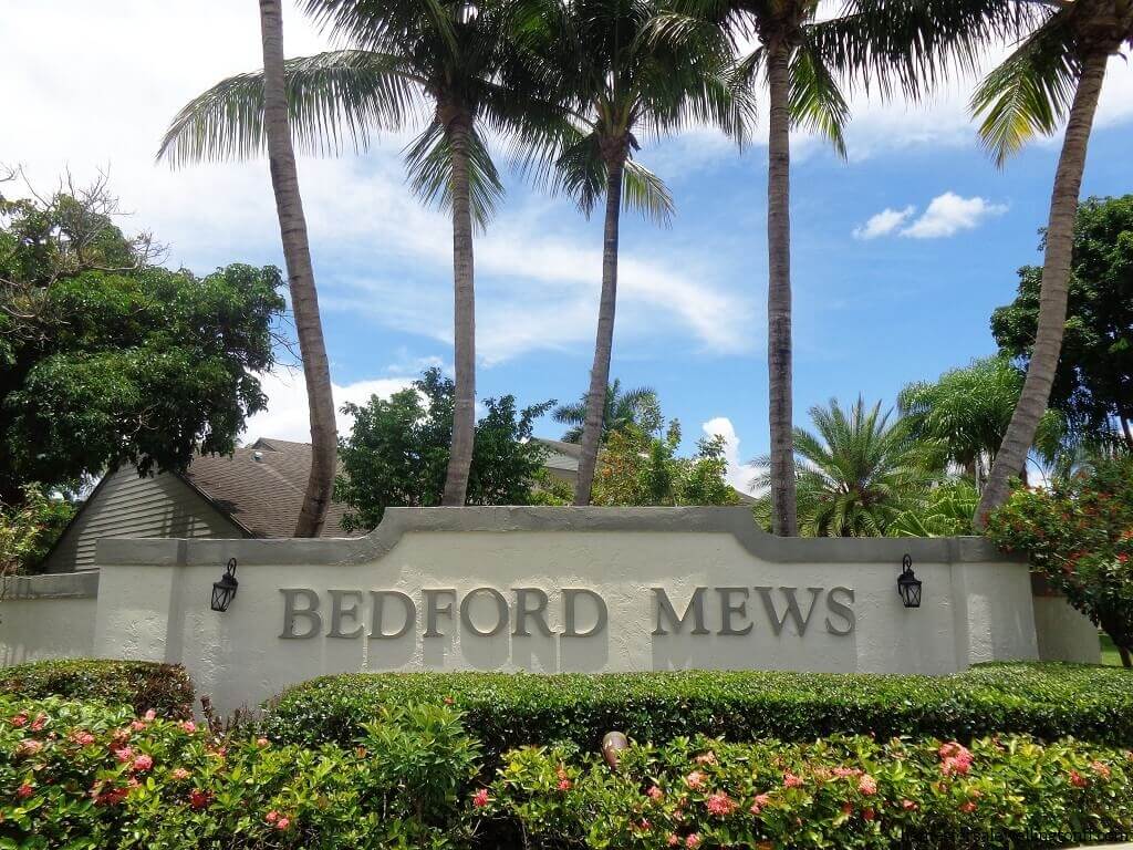 Bedford Mews Sign web 1